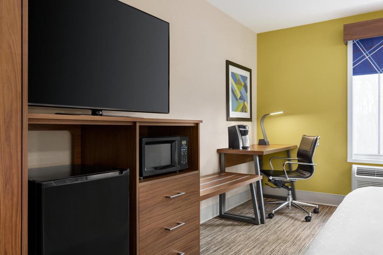 Holiday Inn Express & Suites Philadelphia - Mt Laurel By Ihg Маунт-Лорел Экстерьер фото